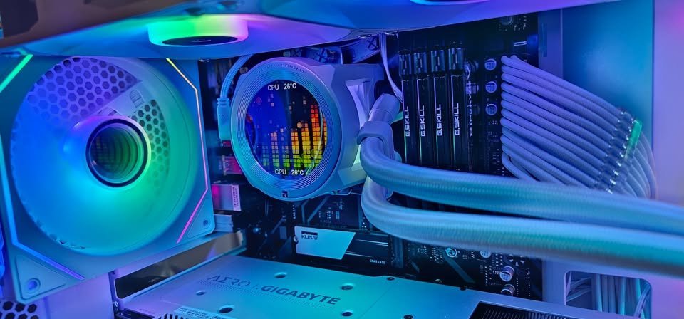 MacroAtoms Gaming Setup